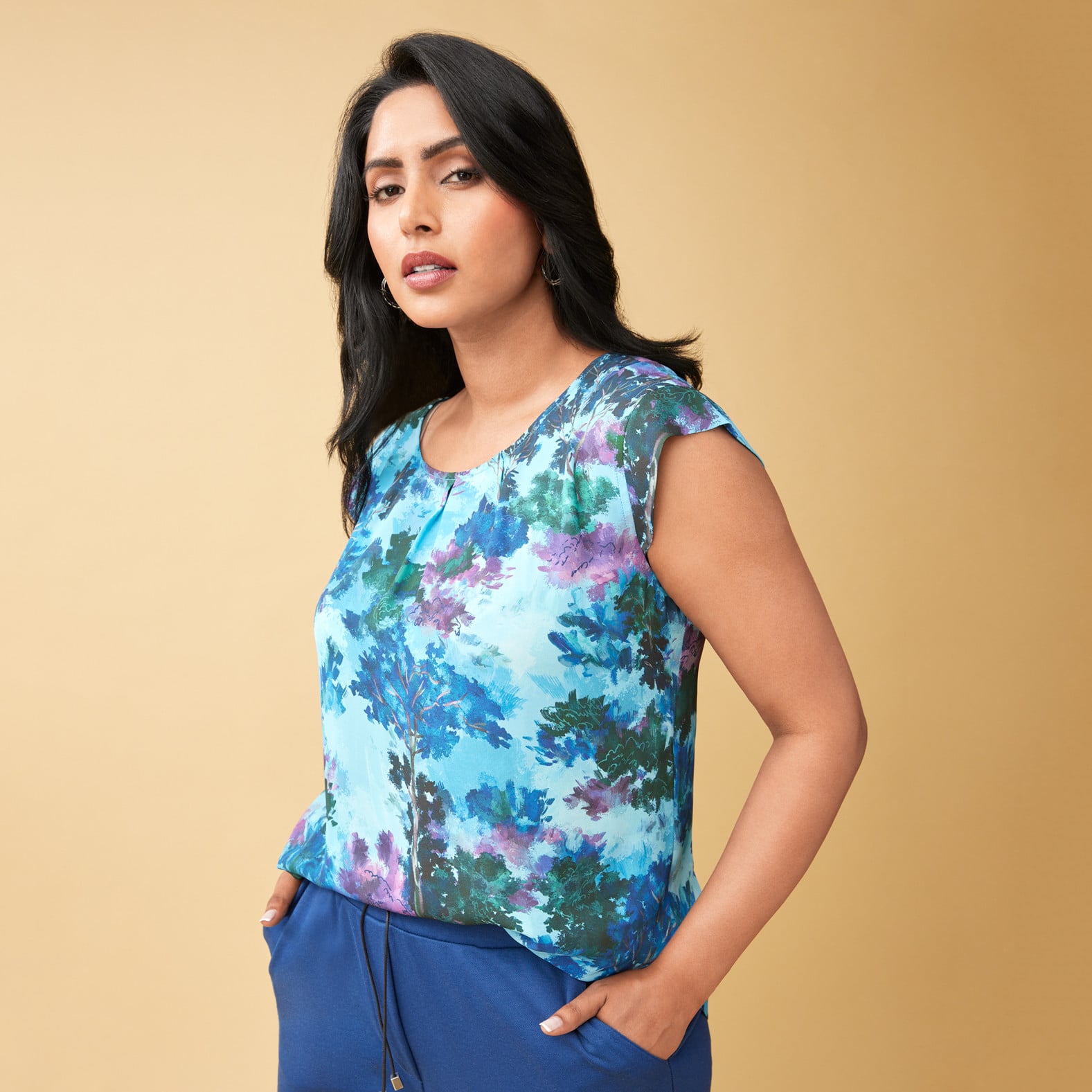 Blue Sleeveless Printed Blouse