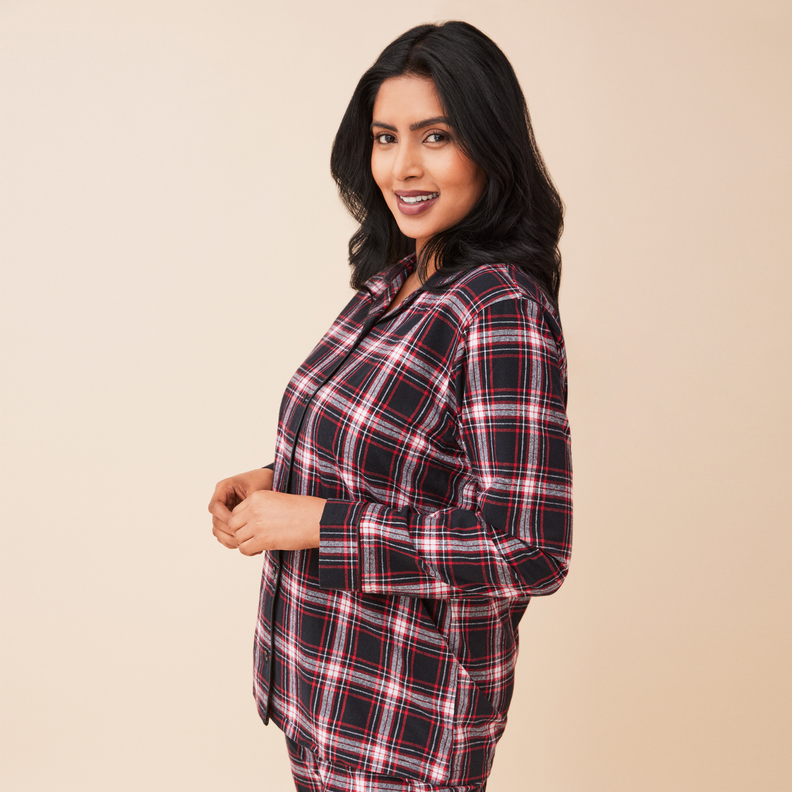 Holiday Plaid Flannel Pyjama Set - Red Side View