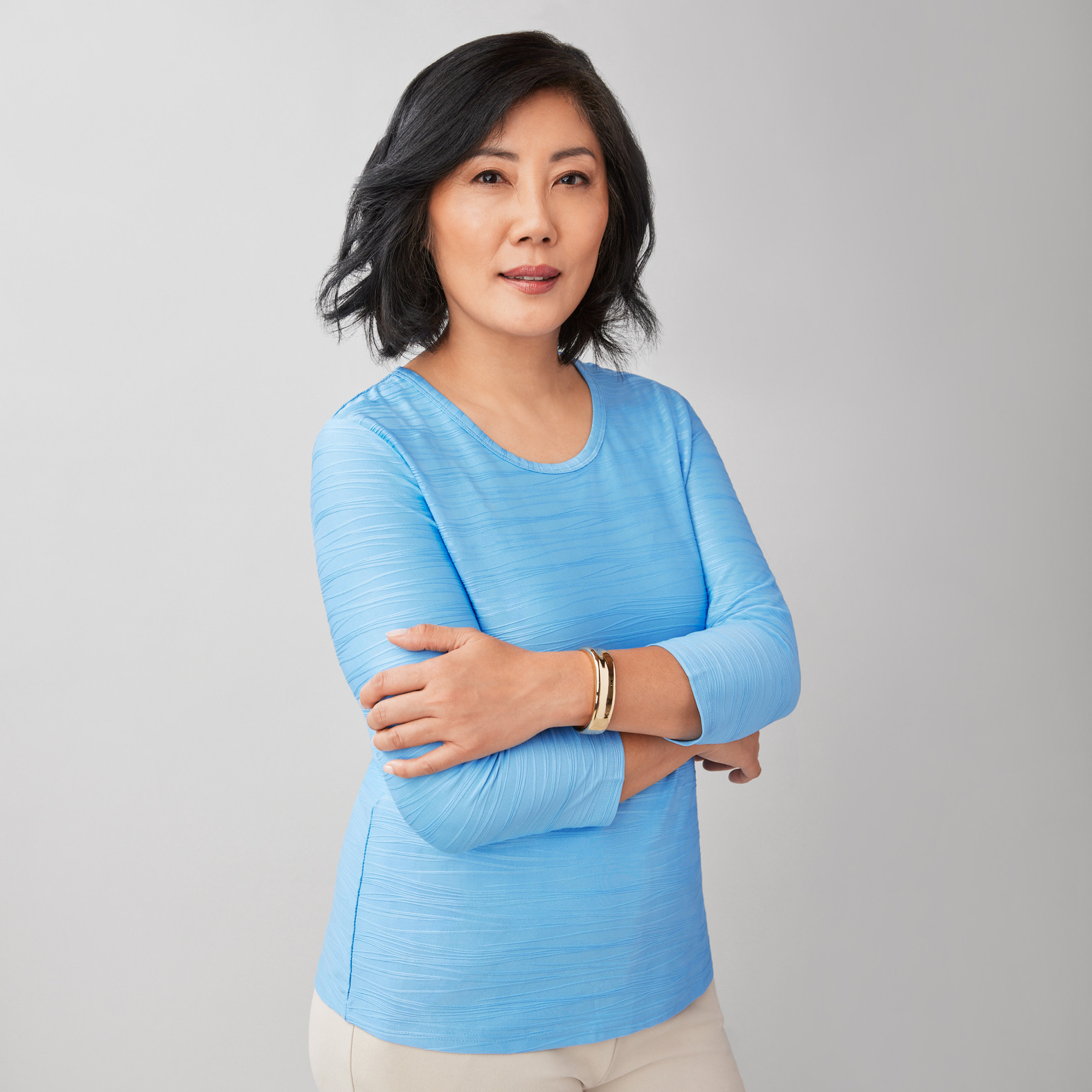 Petite - 3/4 Sleeve Solid Textured Top Half Body