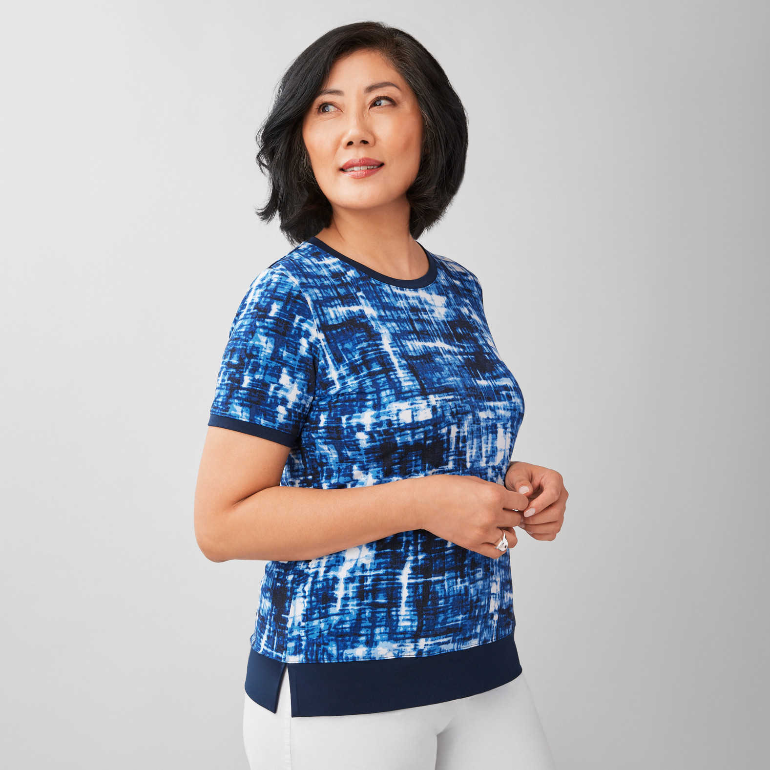Petite - Short Sleeve Printed Tee Side View