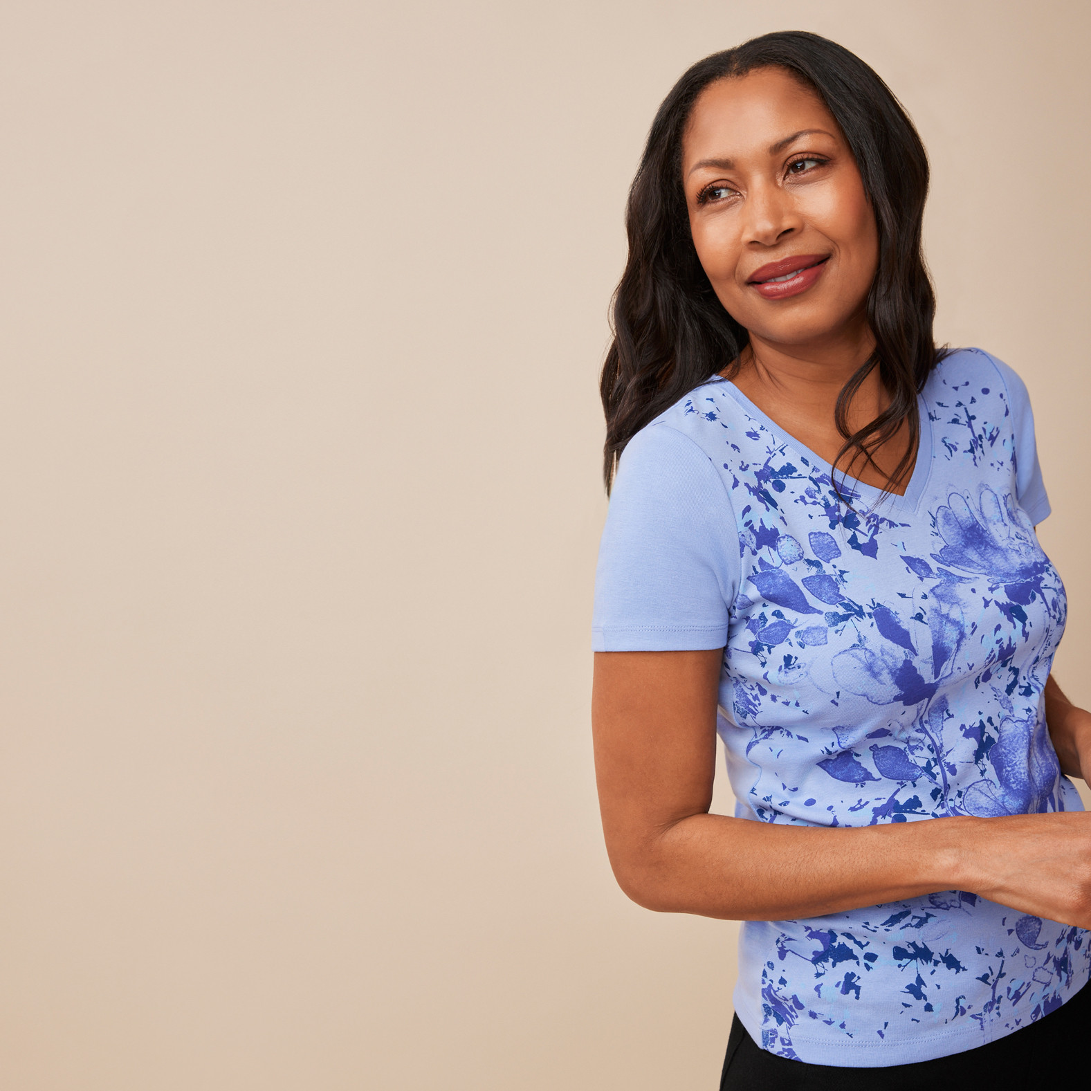 Everyday Fit Floral Splash V Neck Tee