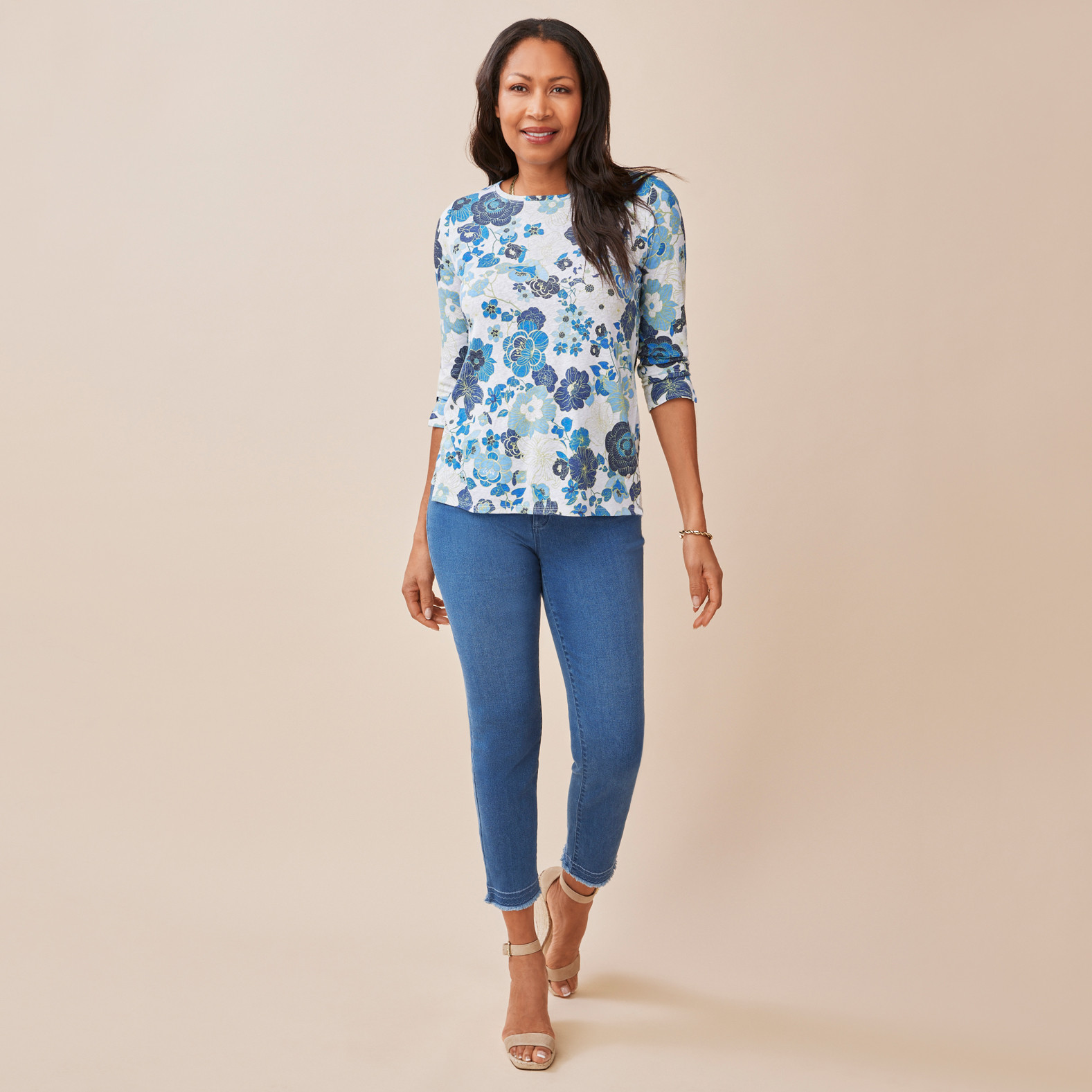 Petite - 3/4 Sleeve Floral Printed Tee Full Body