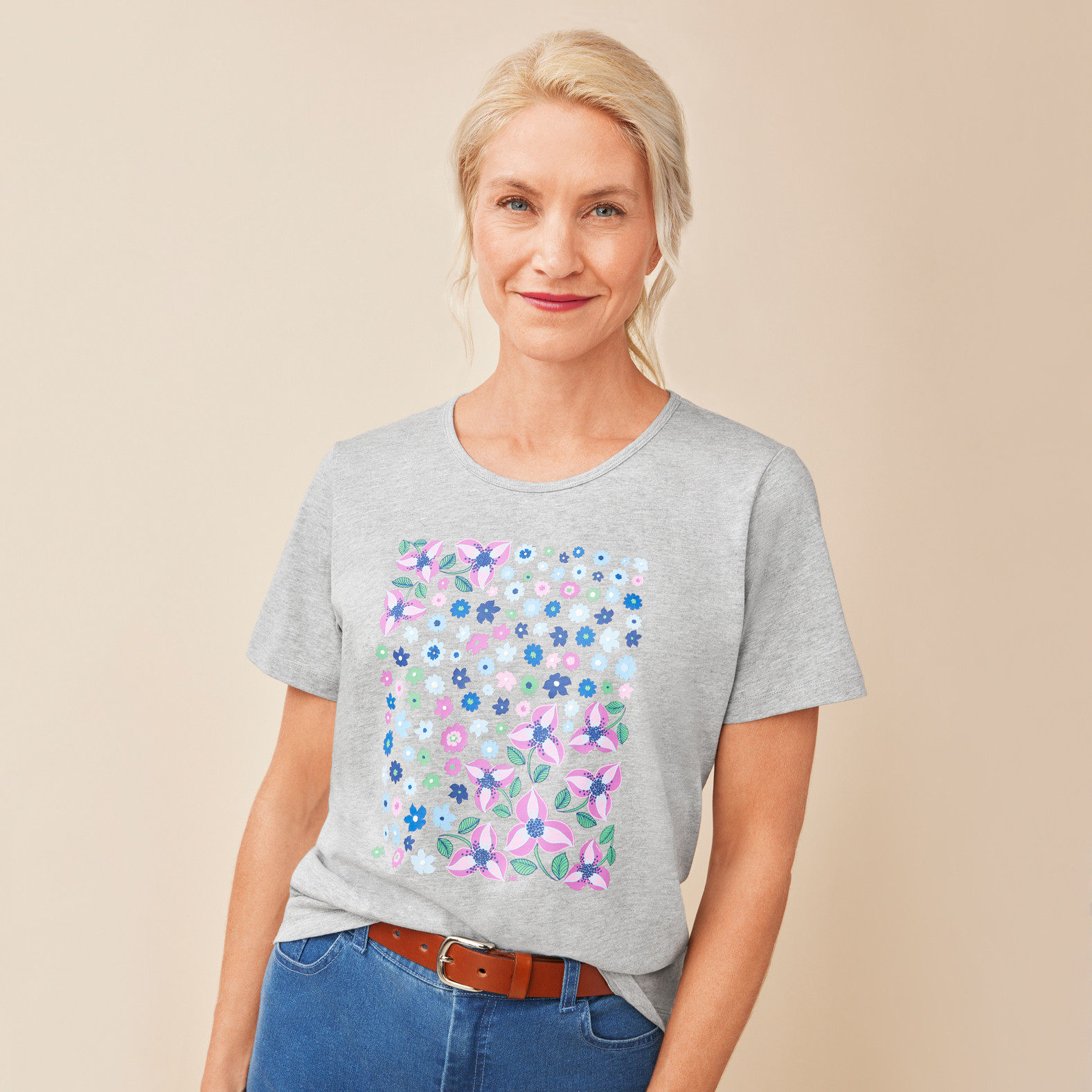 Petite - Floral Square Tee Close Up