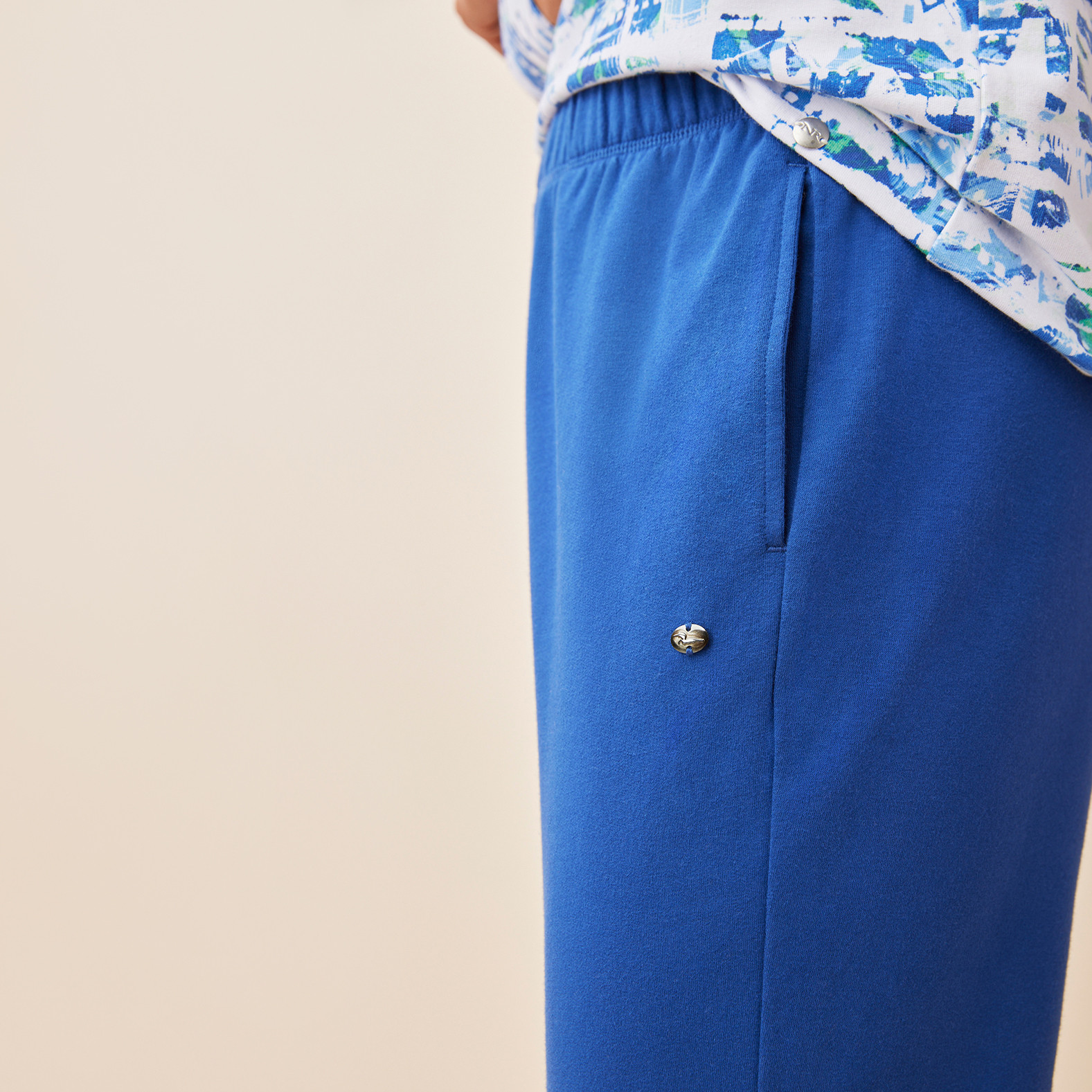 Pull On Tapered Pant Pocket Close Up