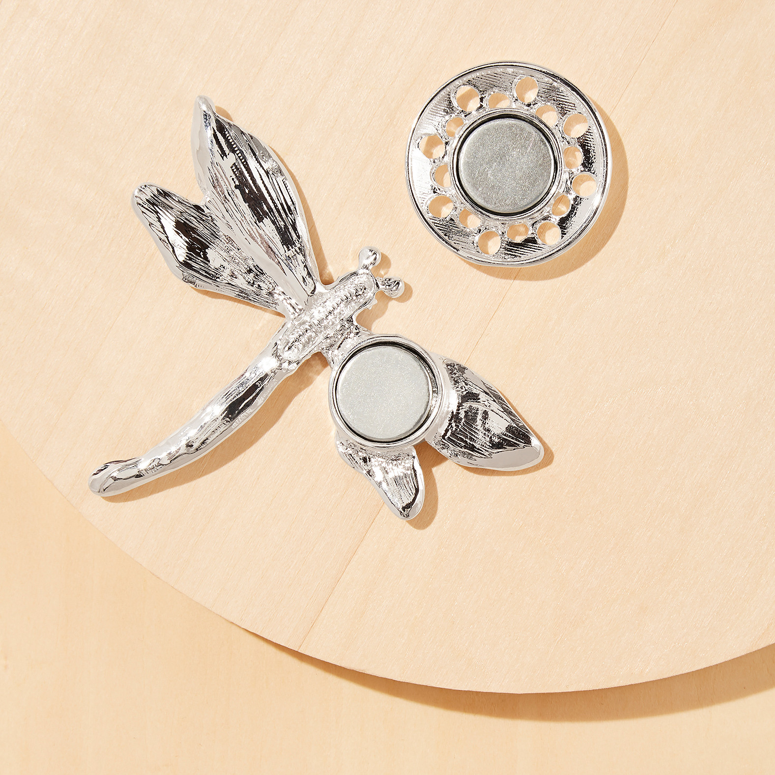 Magnet Dragonfly Pin Underside