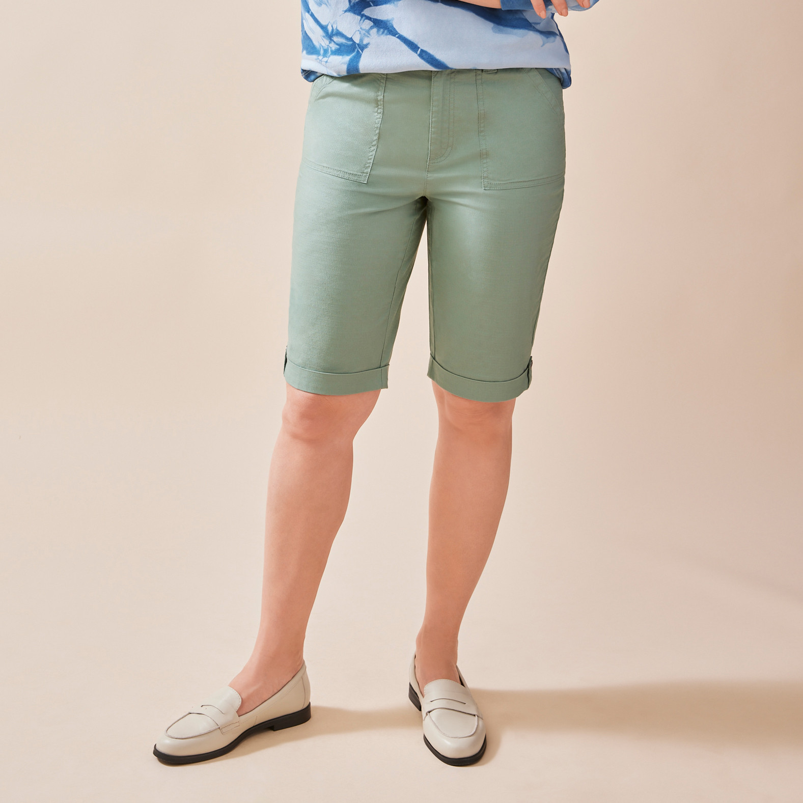 Curvy Essential Bermuda Short Front View Half Body