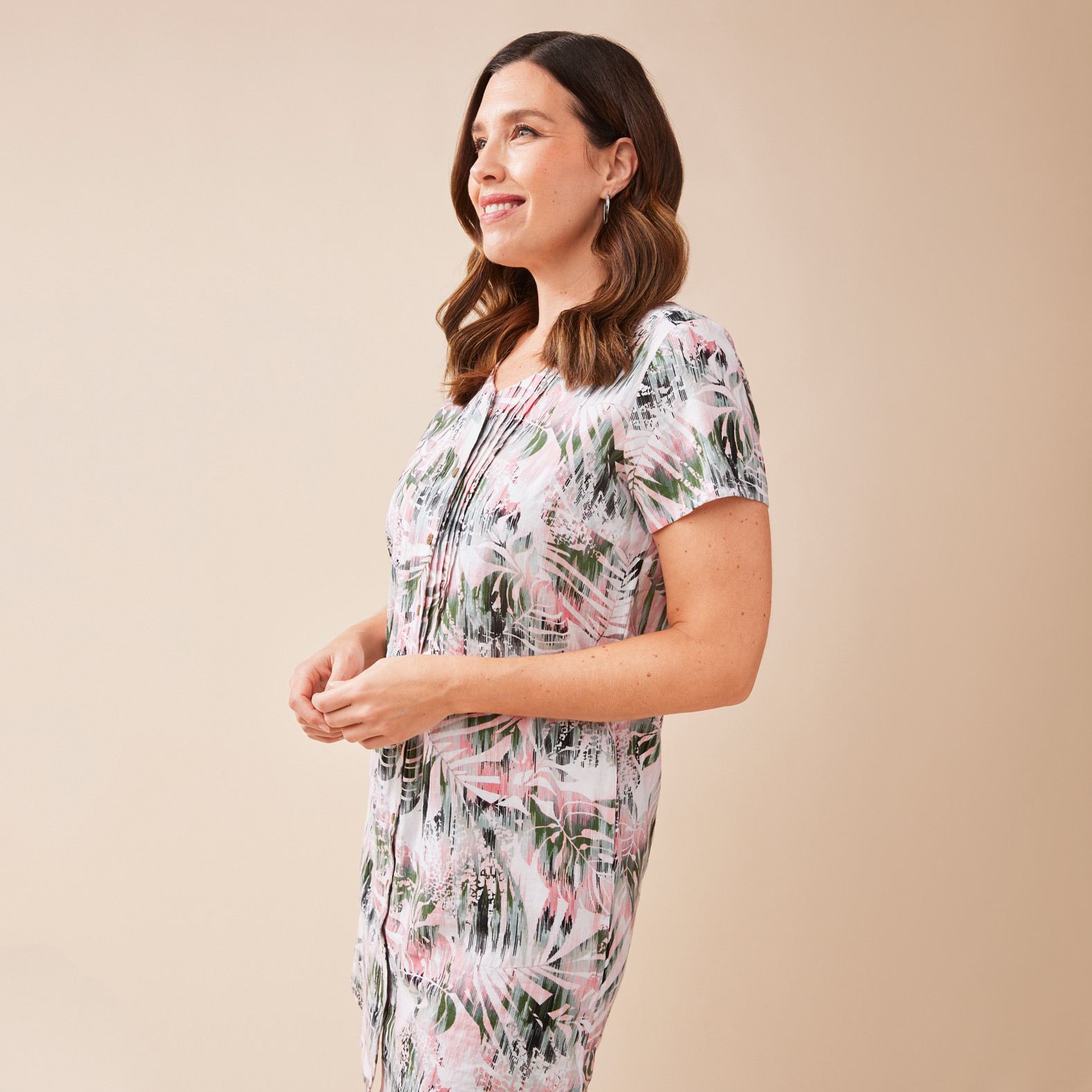 Short Sleeve Pleated Linen Dress Half Body Side View