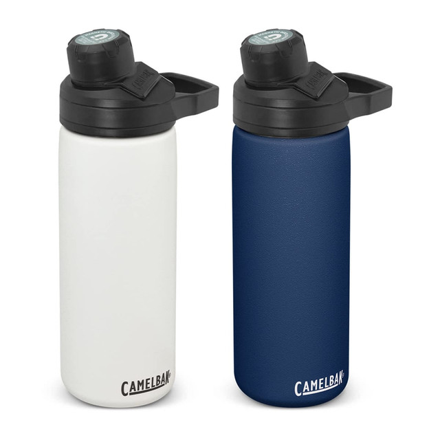 A drink bottle set featuring a white and a navy blue CamelBak Chute Mag Vacuum Bottle, both with a black lid and handle. A drink bottle set featuring a white and a navy blue CamelBak Chute Mag Vacuum Bottle, both with a black lid and handle.