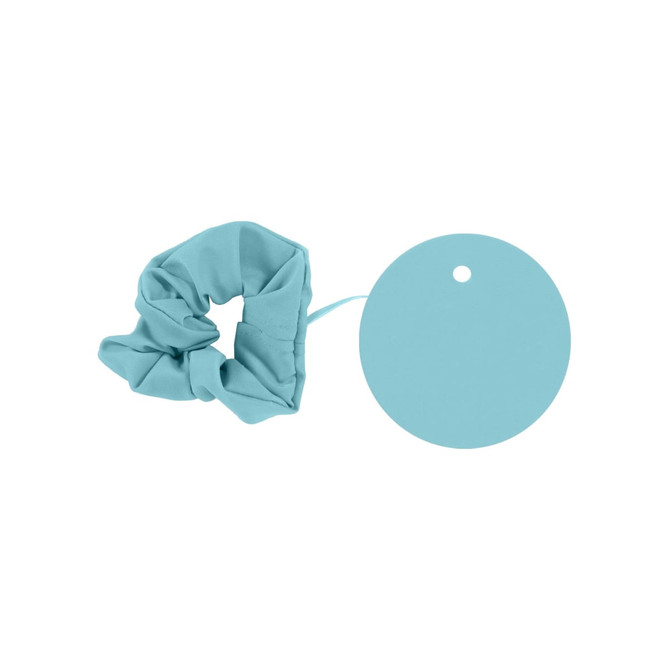 A drink bottle cover scrunchie in light blue, accompanied by a circular hang tag.