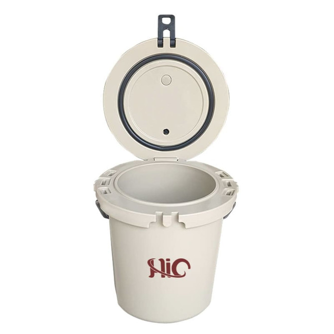 A 15L white ice bucket with a handle and lid, featuring a logo.