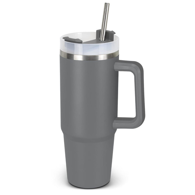 A drink bottle in grey with a transparent lid, stainless steel straw, and a handle. It features a logo.
