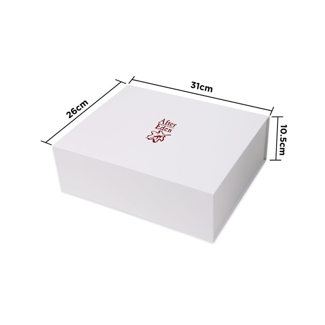 A medium foldable magnetic box in white with dimensions 31cm x 26cm x 10.5cm, featuring a logo.