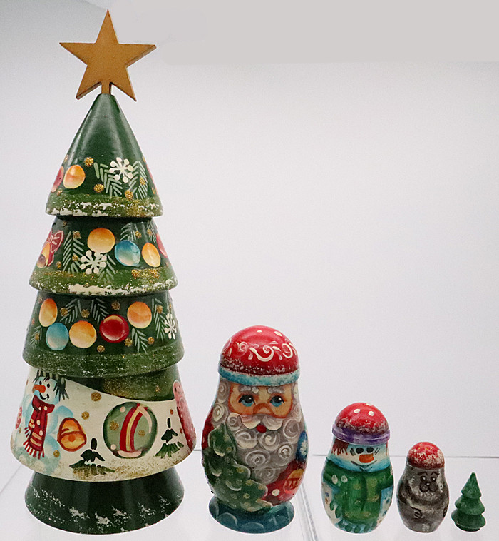 Christmas Tree 5 Nest Traditional Matryoshka Nesting Doll