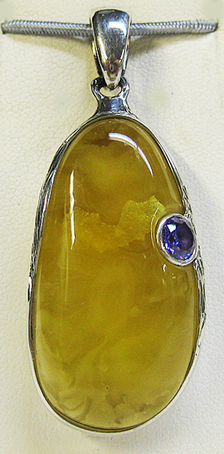 Butterscotch Baltic Amber Pendant with Amethyst