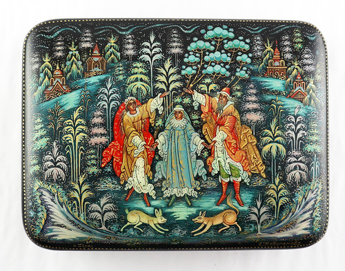 【チョコメルさま】old ornament ୨୧ * 雪国の女の子 オーナメント Snow Maiden Lacquered Egg Ornament