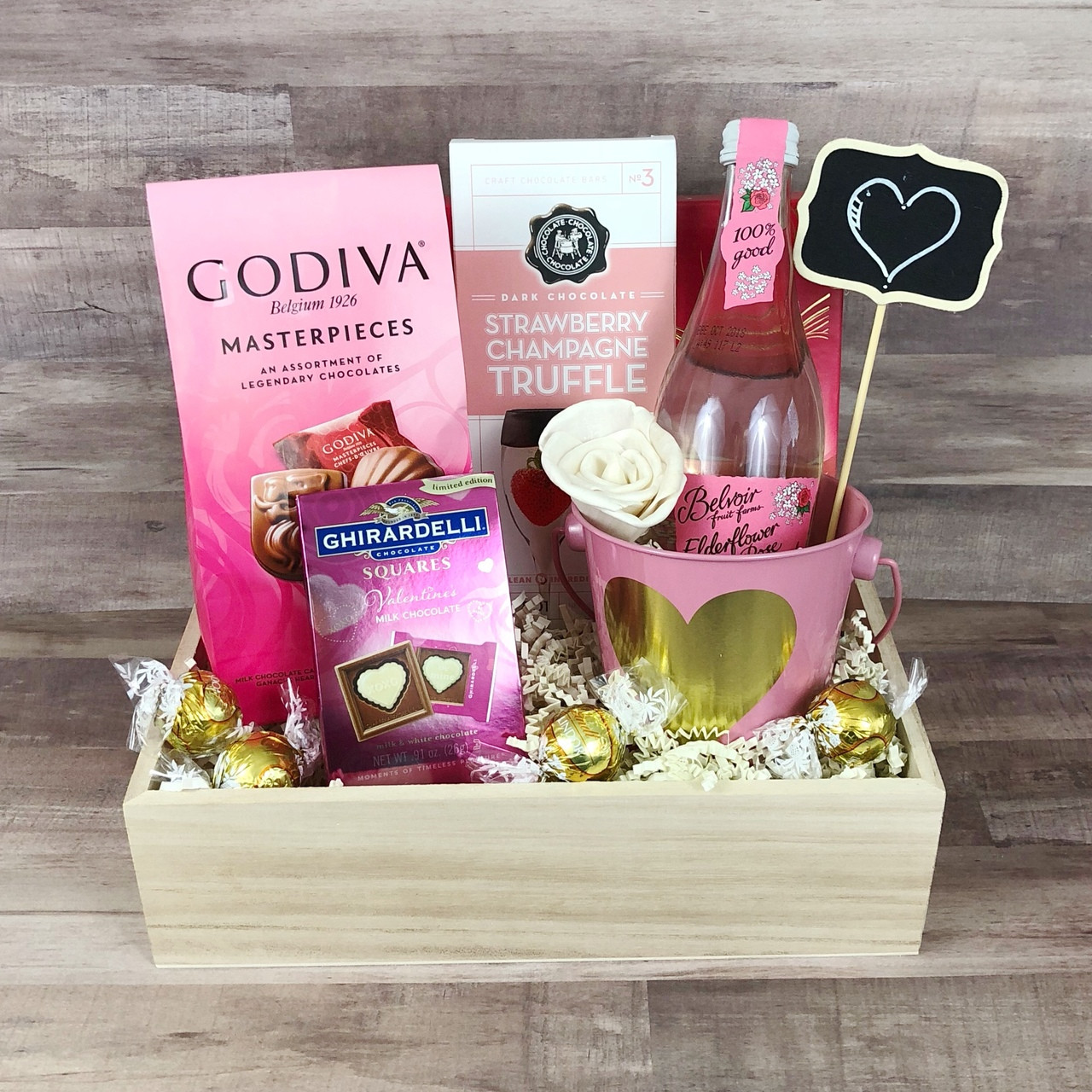 The Classic New Parents Gift Basket – The Baby Gift People