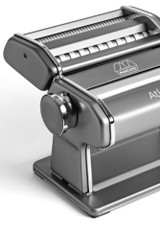 Close-up of the Marcato Atlas+ 150 Pasta Machine – Powder Grey