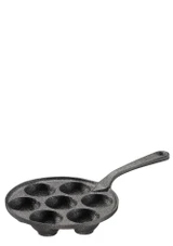 Skeppshult Cast Iron Dumpling Pan 21cm on a white background