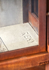 RB73 Quaruba L Mobile Outdoor Fireplace with 4-Sided Glass close up of the inside
