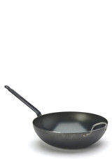 De Buyer Blue Carbon Steel Wok – 32cm on white background De Buyer Blue Carbon Steel Wok – 32cm on white background