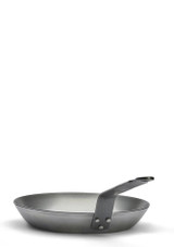 Handle side view of the De Buyer Carbone Plus Frying Pan – 24 cm Carbon Steel