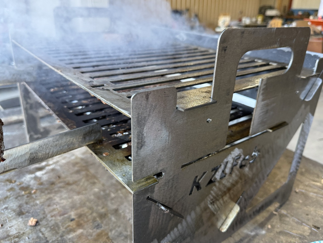 2 Grate Collapsible Portable Grill