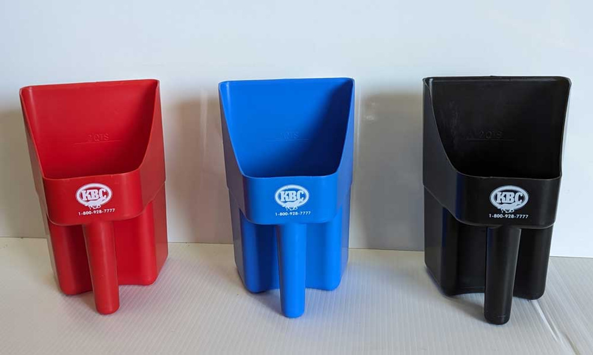 KBC Plastic Feed Scoop - 3 qt