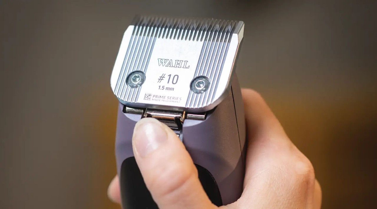 Wahl® KM10+ Two-Speed Clipper Horse Grooming