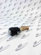 7438613 Valve
