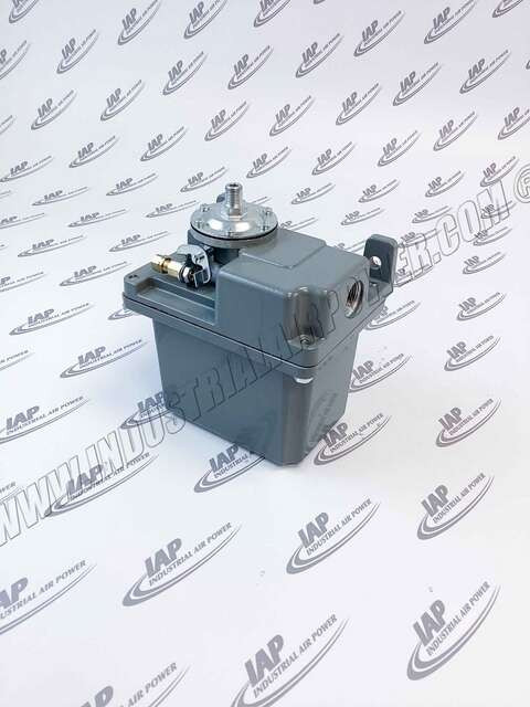 0686-3718-14 Plug