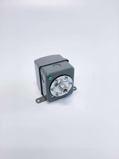 1312-1008-36 Pressure Switch:1/4 115-150Psi