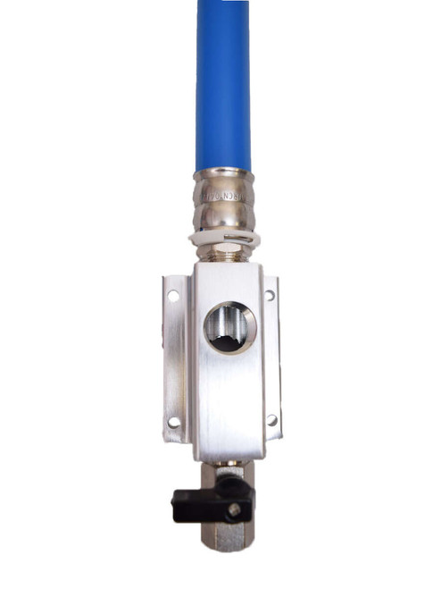 MC3810 Single Port Outlet 1/4in NPT Outlet Port Compressed Flexible Tubing
