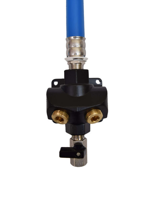 MC8201 Multi Port Outlet 1/2in NPT Port (4x) Compressed Flexible Tubing