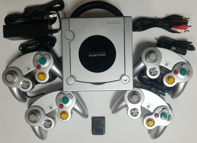 Silver Nintendo Gamecube Bundle / Four Controllers / Memory Card