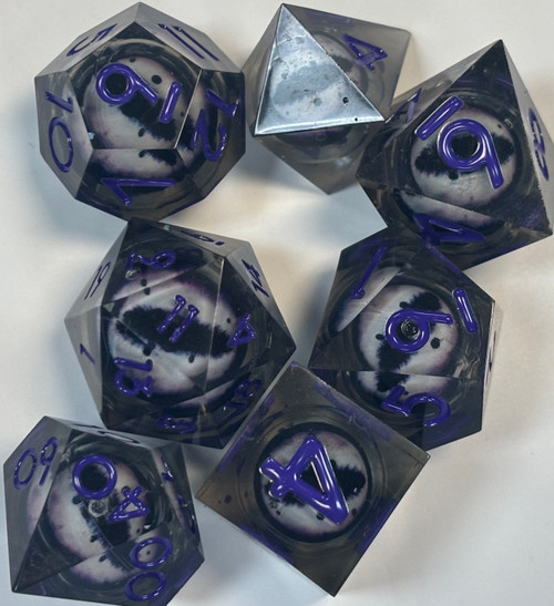 Glaring Undead Dragon Eyes Resin 7 Dice Set