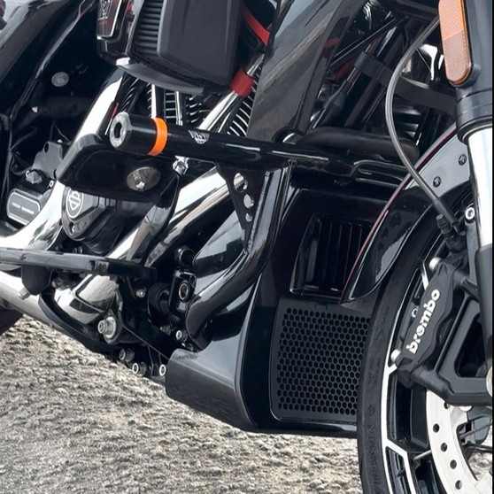 Crash Bar Low Rebel Shield para Harley-Davidson Touring Street Glide - Preto