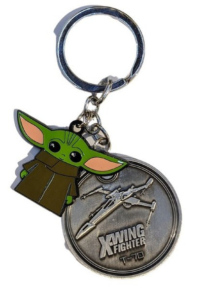 Star Wars: The Mandalorian - Baby Yoda (The Child) + X-Wing Medallion Keyring