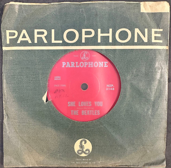 Beatles – She Loves You 7" Single Vinyl (Used)