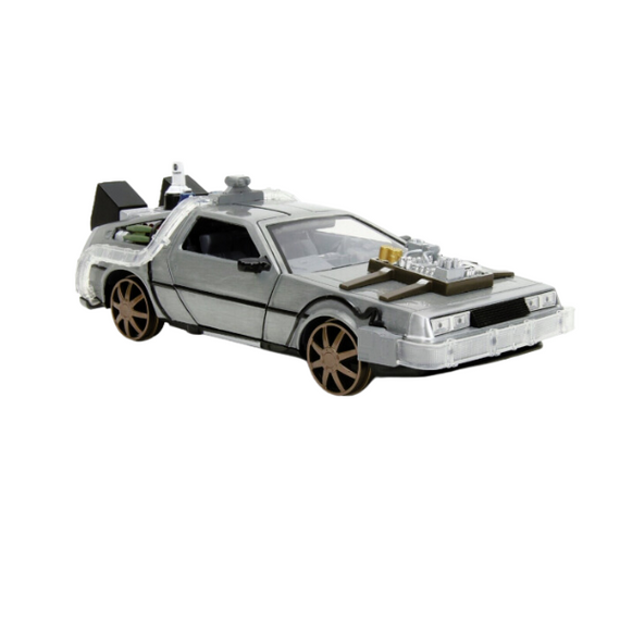 Back to the Future 3 - Delorean 1:24 Diecast Vehicle (with Lights)