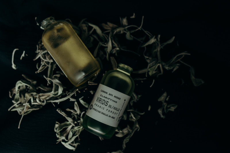 Oil Cleansing - Using our VEDA and VIRIDIS oils