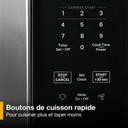Whirlpool® Four à micro-ondes à hotte intégrée avec une puissance de cuisson de 900 watts de 30 po et 1,7 pi cu YWMMS3130RS