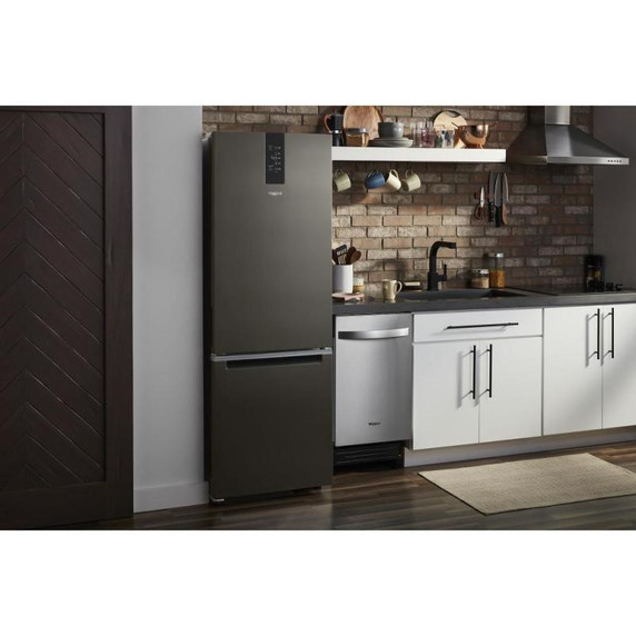 Whirlpool® Réfrigérateur à congélateur inférieur - 24 po - 12.9 pi cu WRB543CMJZ
