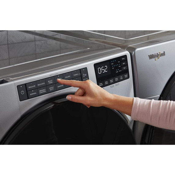 Whirlpool® Piédestal avec rangement pour laveuse et sécheuse à chargement frontal, 15.5 po (39,4 cm) WFP2715HC