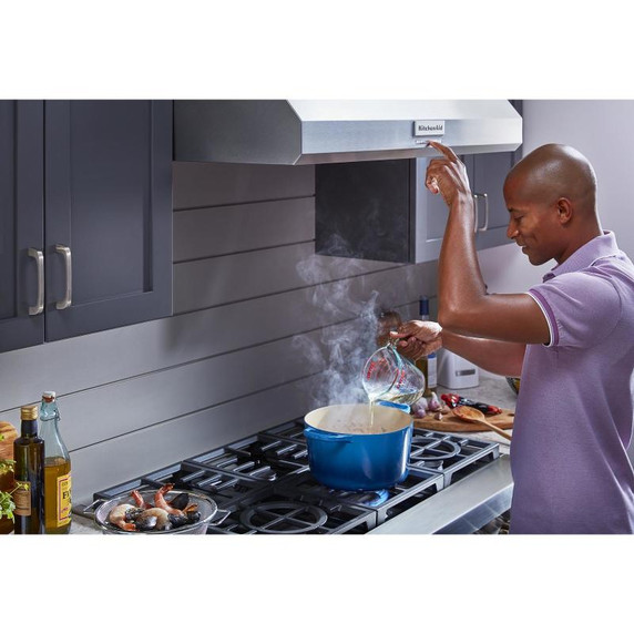 Kitchenaid® Hotte de cuisinière murale de style commercial à classe de moteur de 585 ou 1170 pi cu/min - 36 po KVWC906KSS