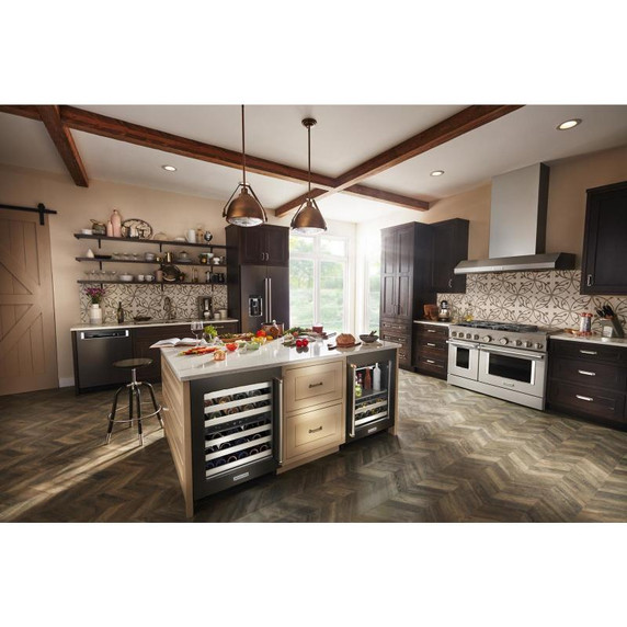 Kitchenaid® Centre de rafraîchissements avec porte en verre et porte-bouteilles à devant en métal - 24 po KUBR314KBS