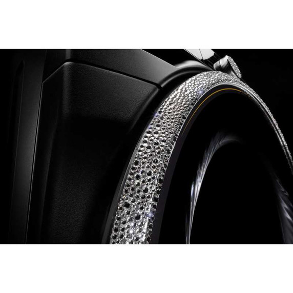 Whirlpool® Laveuse à chargement frontal intelligente certifiée ENERGY STAR® avec système de ventilation FreshFlow™ et technologie de lavage intelligent IA de 5.8 pi cu WFW6720RU