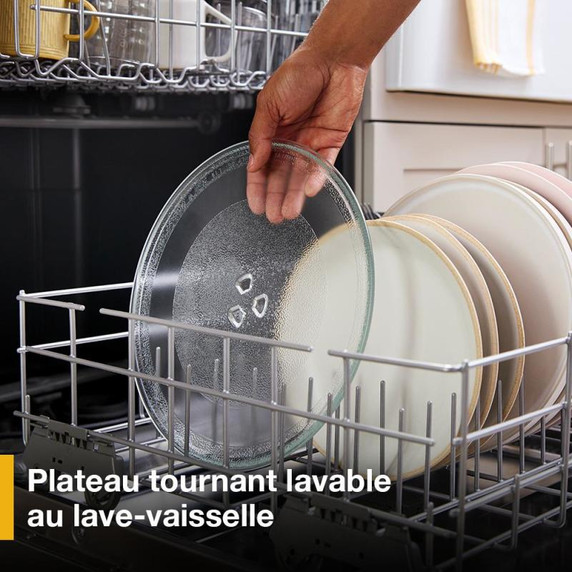 Whirlpool® Four à micro-ondes à hotte intégrée avec une puissance de cuisson de 900 watts de 30 po et 1,7 pi cu YWMMS3130RZ