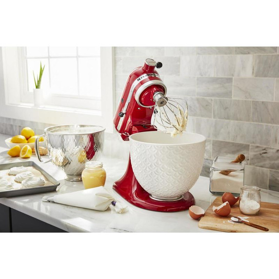 Bol de 5 pintes en acier inoxydable d’aspect matelassé pour batteur sur socle KitchenAid® à tête inclinable KSM5SSBQB