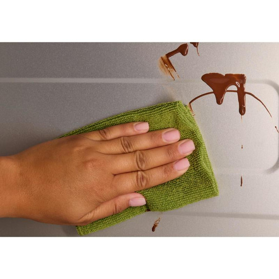 Four à micro-ondes à hotte intégrée au design encastré affleurant* KitchenAid® - 1.9 pi cu YKMMS130RPS