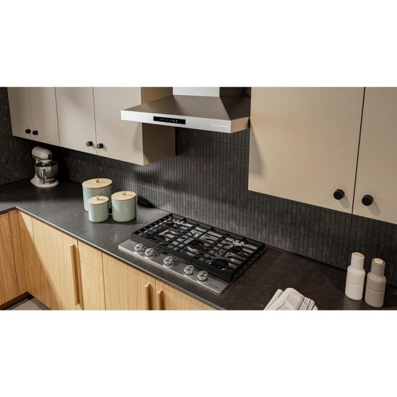 Kitchenaid® Table de cuisson au gaz à surface en métal avec 5 brûleurs polyvalents et des grilles en fonte continues KCGK330SSS